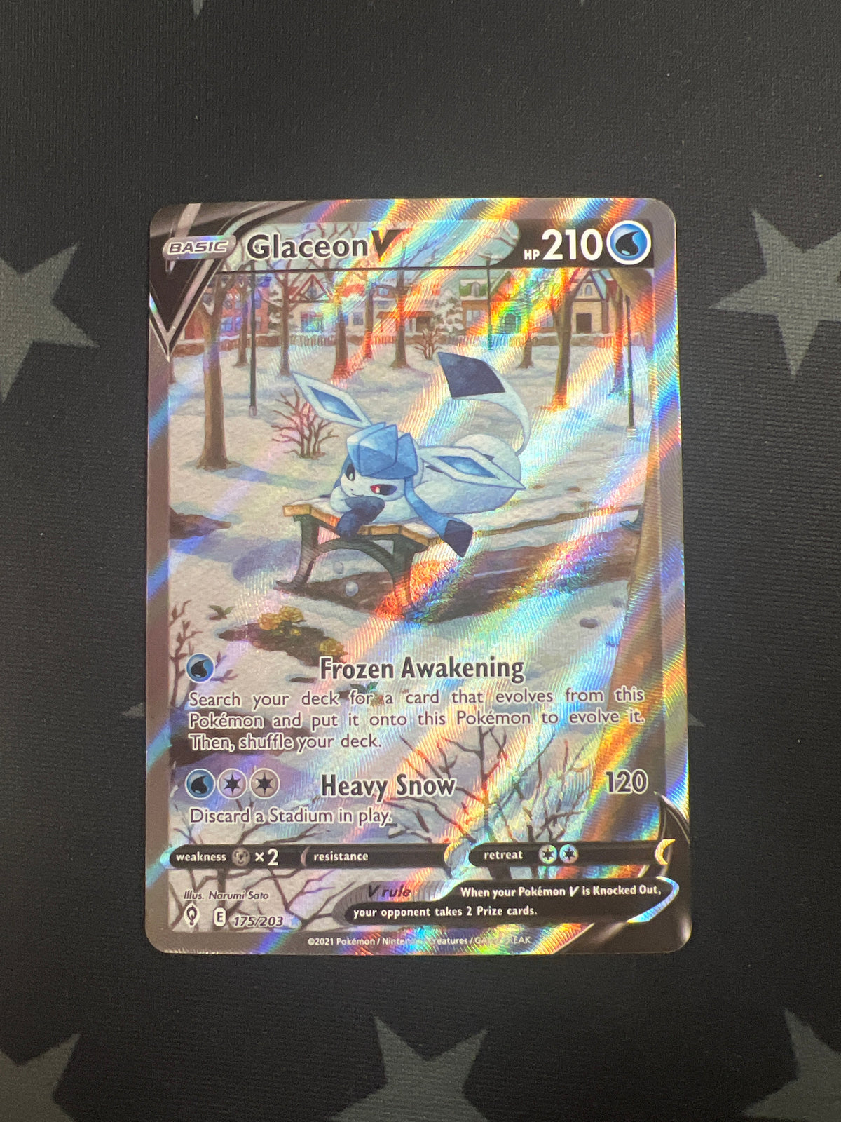 Glaceon V Pokemon Card (Evolving Skies 175/203) Alternate Full Art