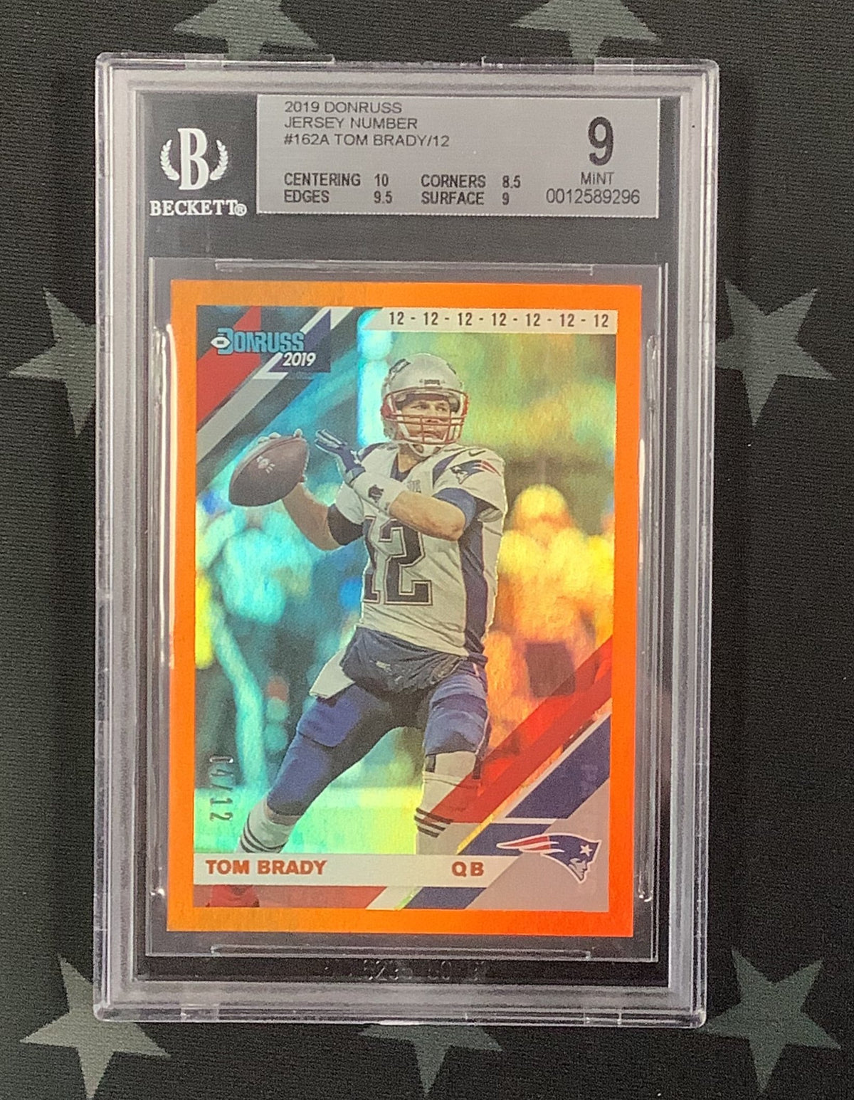 2019 PANINI DONRUSS FOOTBALL TOM BRADY JERSEY NUMBER #04/12 BECKETT 9