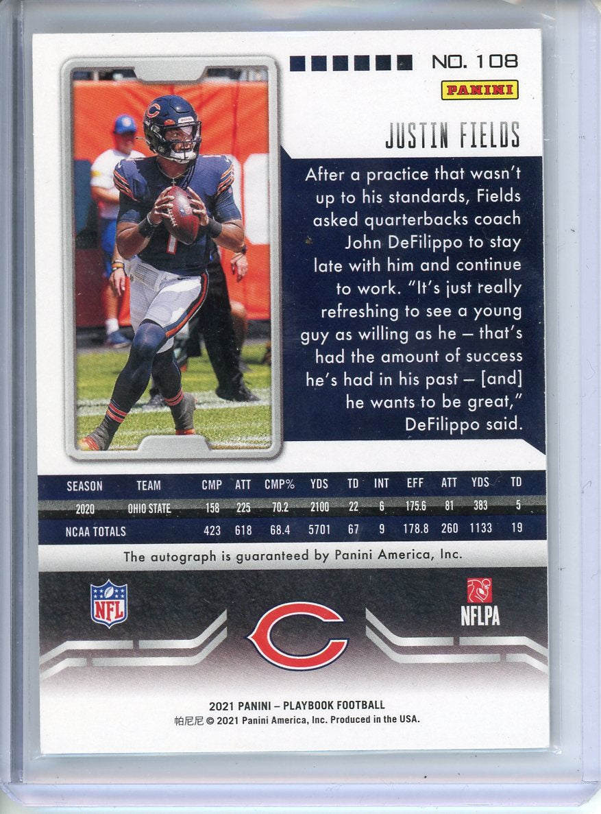 2021 Playbook Football Justin Fields Rookie Blue Auto /25 No. 108 Bears