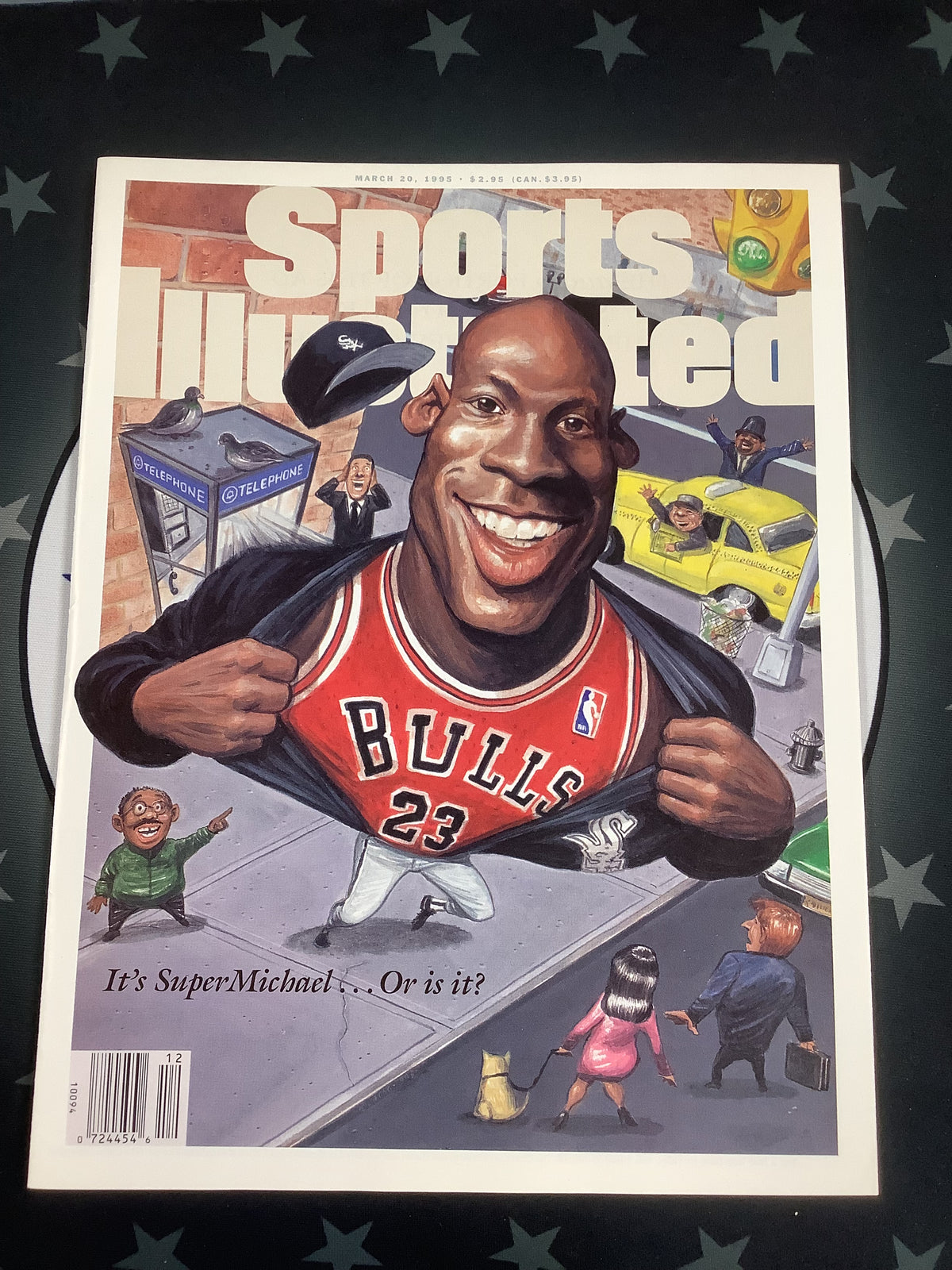 SPORTS ILLUSTRATED CHICAGO BULLS MICHAEL JORDAN IT&#39;S SUPER MICHAEL... OR IS IT? MAGAZINE